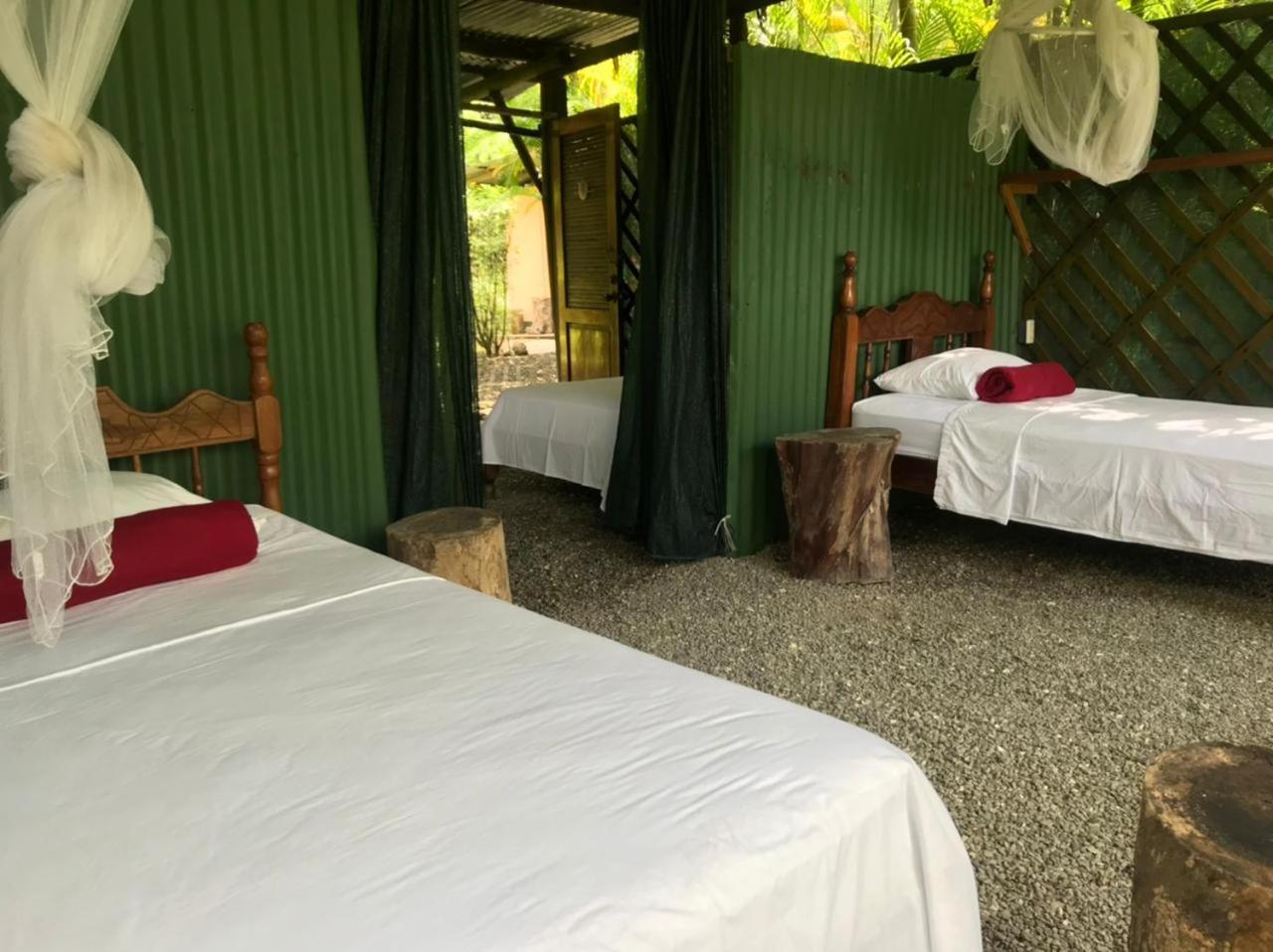 Mal Pais Surf Camp Hotel Playa Santa Teresa  Ngoại thất bức ảnh