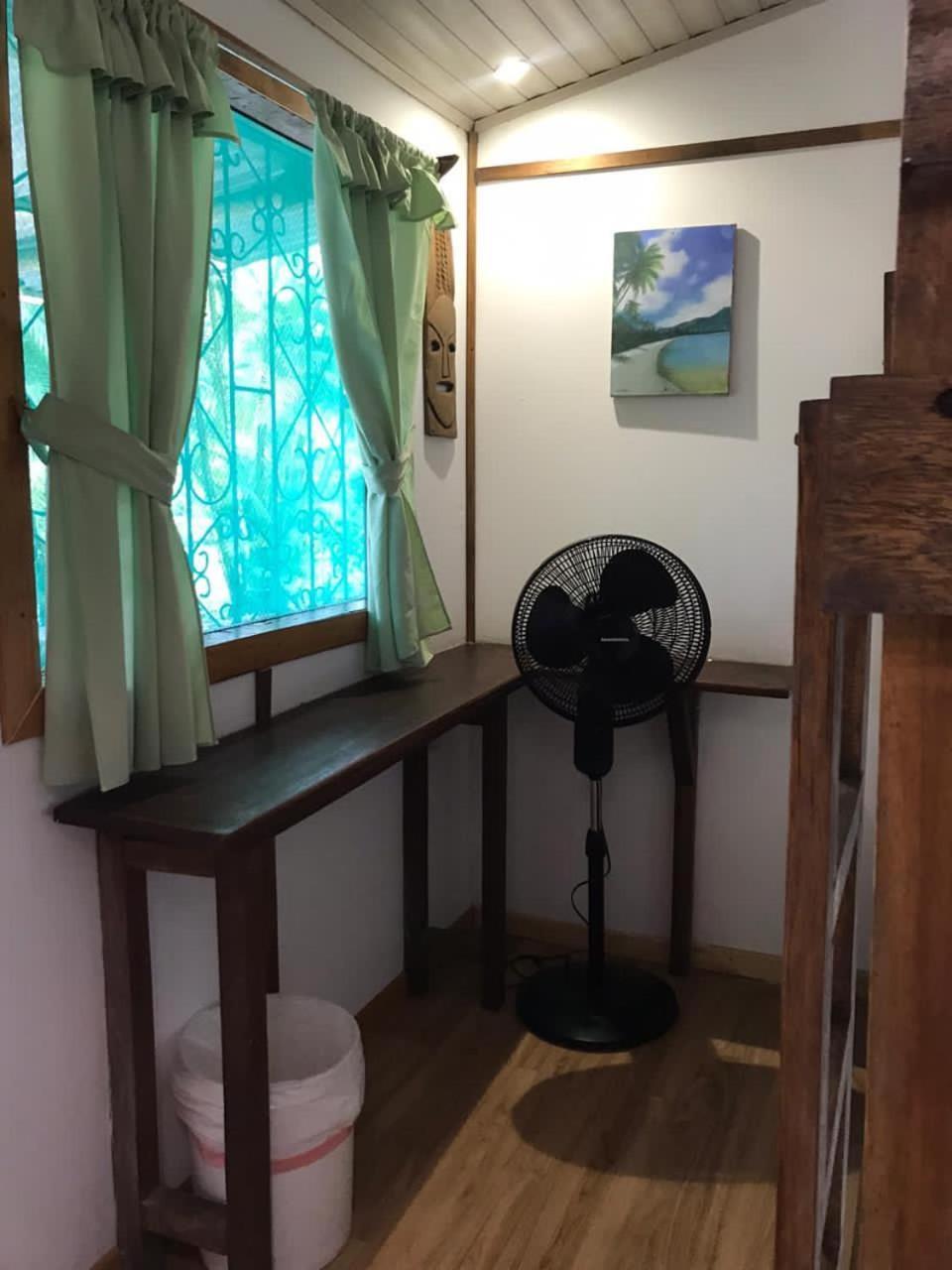 Mal Pais Surf Camp Hotel Playa Santa Teresa  Ngoại thất bức ảnh
