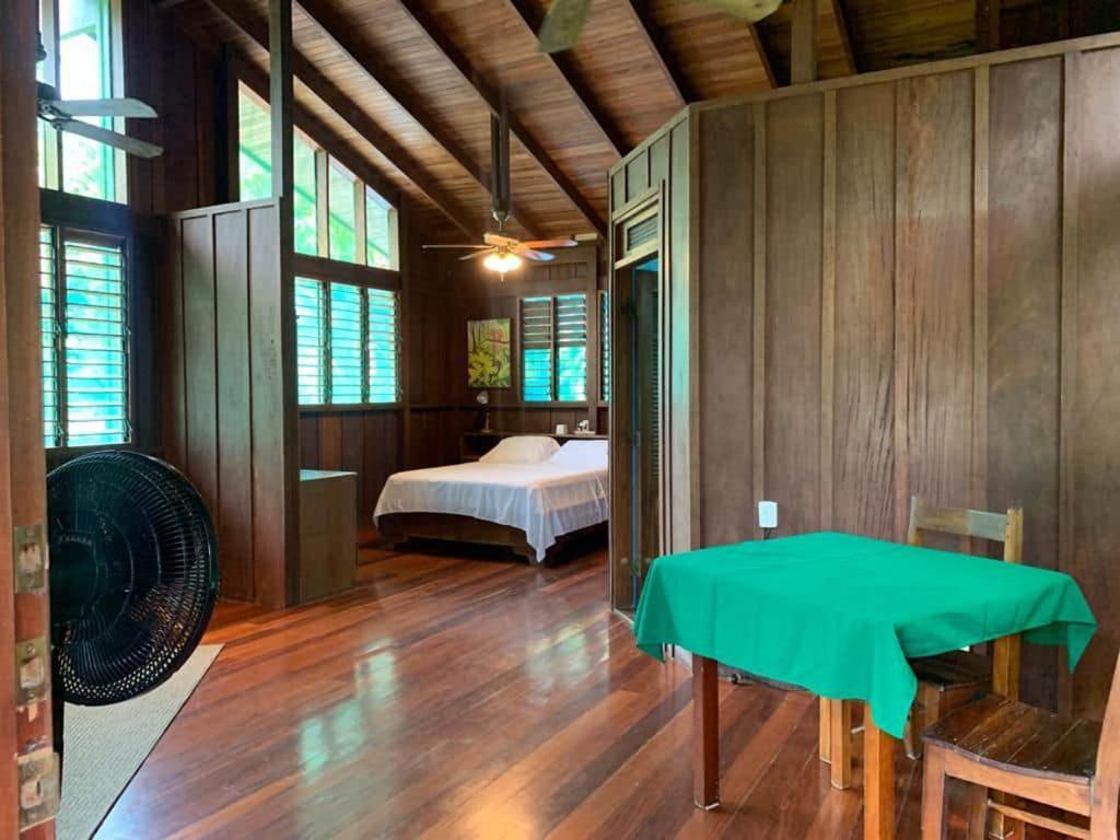 Mal Pais Surf Camp Hotel Playa Santa Teresa  Phòng bức ảnh