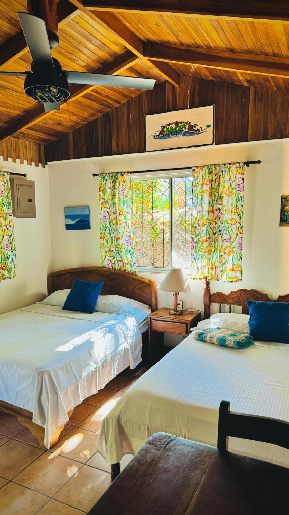 Mal Pais Surf Camp Hotel Playa Santa Teresa  Ngoại thất bức ảnh