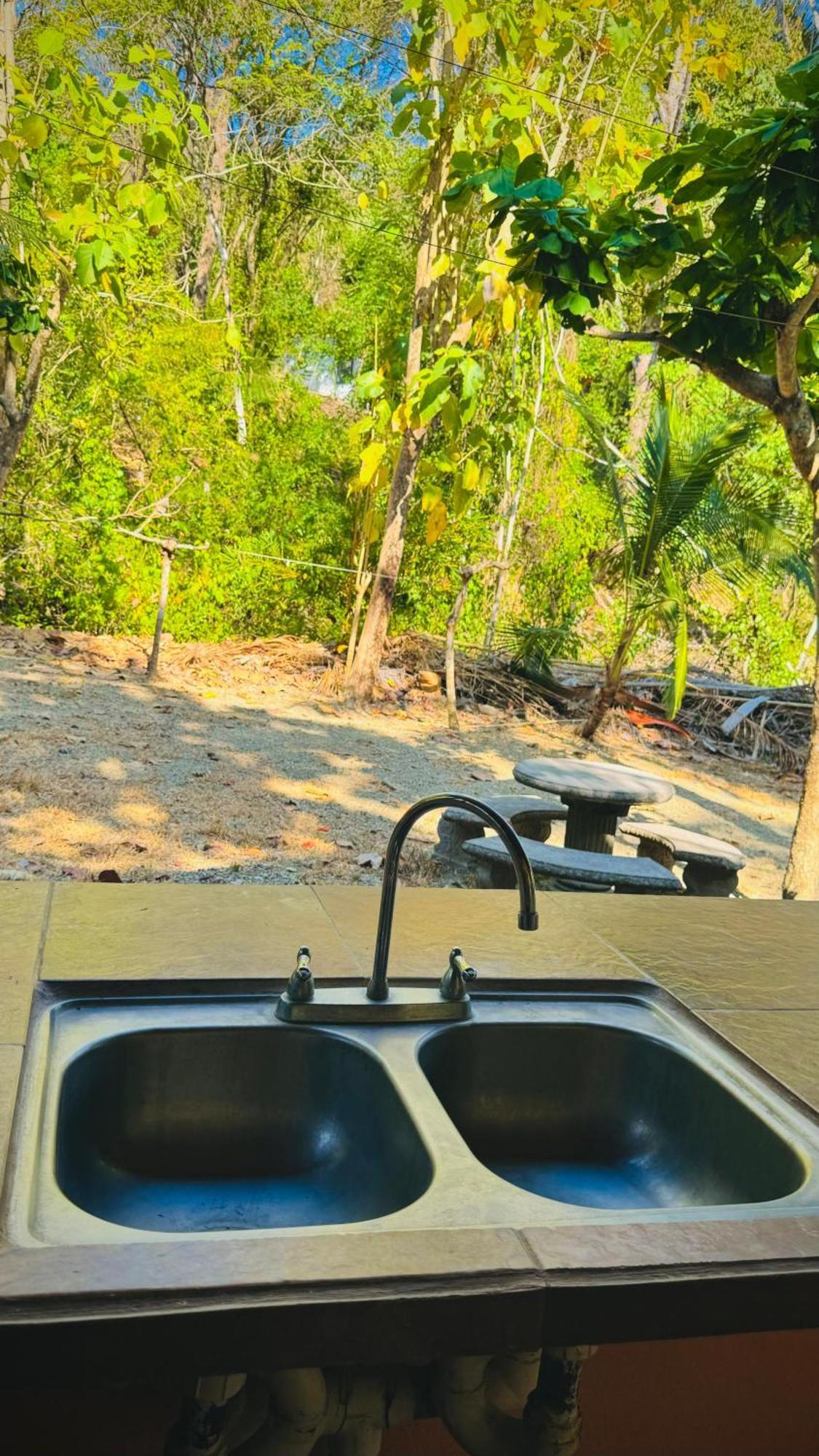 Mal Pais Surf Camp Hotel Playa Santa Teresa  Ngoại thất bức ảnh