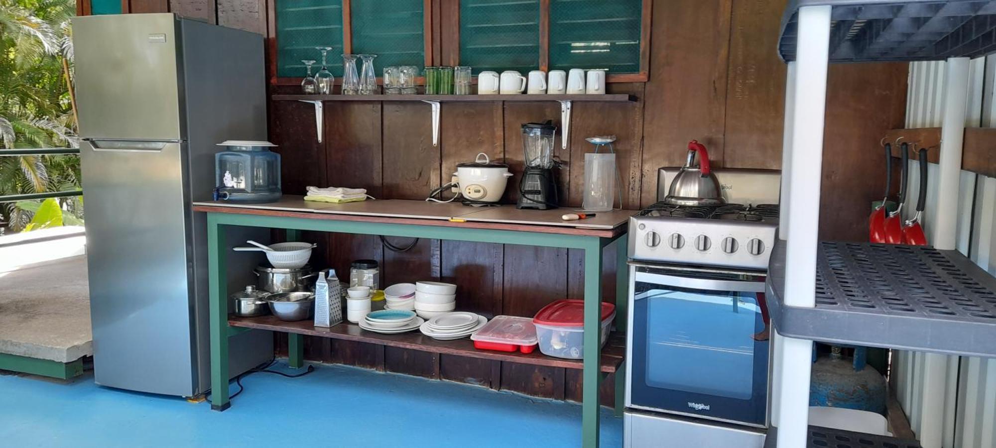 Mal Pais Surf Camp Hotel Playa Santa Teresa  Ngoại thất bức ảnh