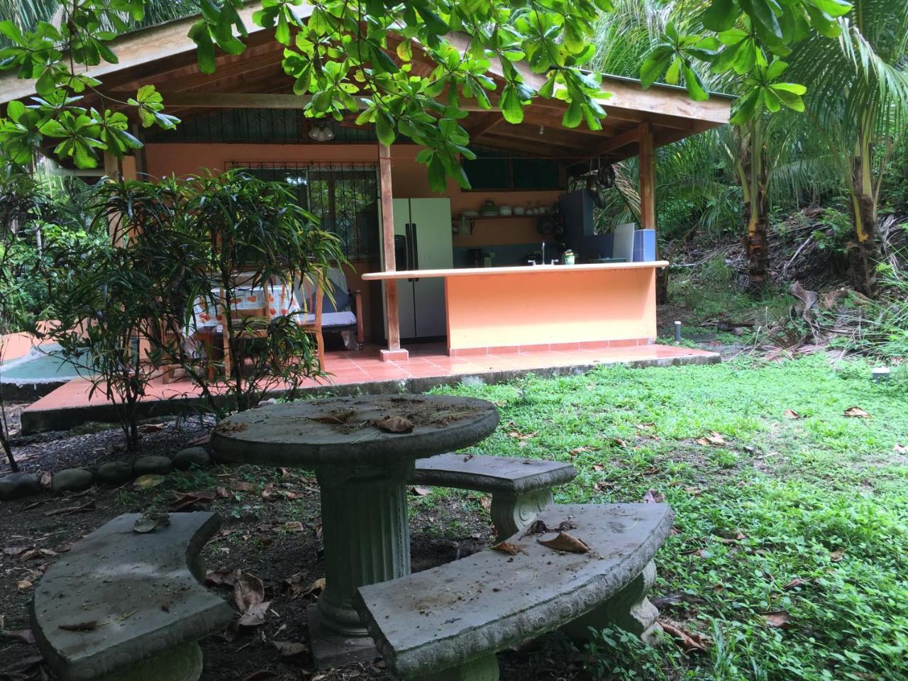 Mal Pais Surf Camp Hotel Playa Santa Teresa  Ngoại thất bức ảnh