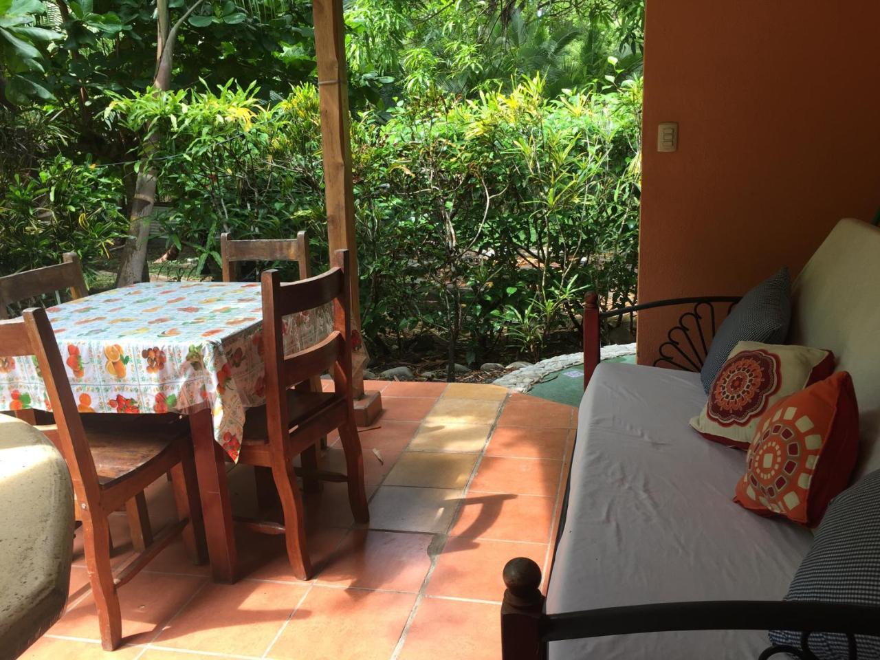 Mal Pais Surf Camp Hotel Playa Santa Teresa  Ngoại thất bức ảnh